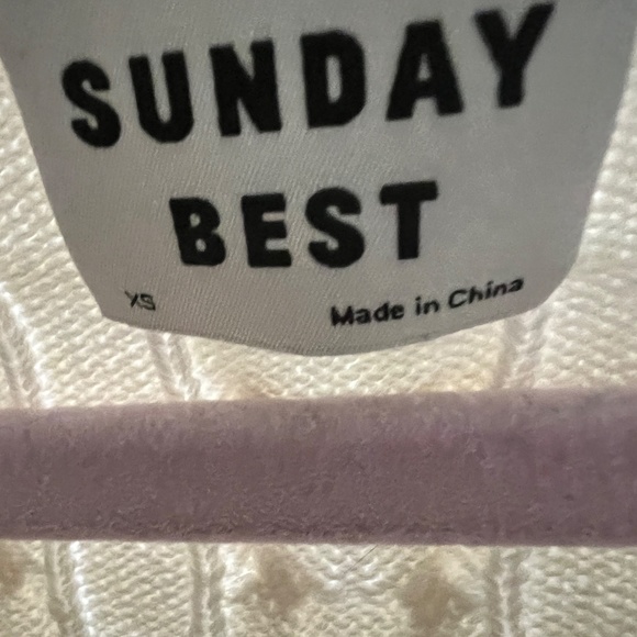 Lightly worn Aritzia Sunday best Vest - Picture 3 of 3